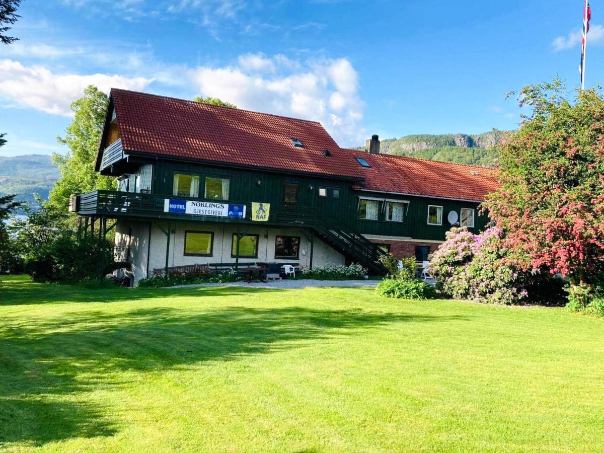 Hotel Nokling & Camping Hjelmeland Exteriör bild