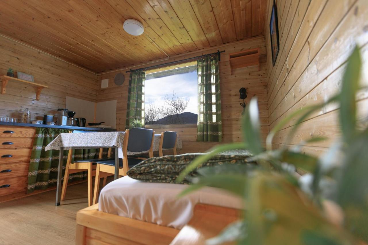Hotel Nokling & Camping Hjelmeland Exteriör bild